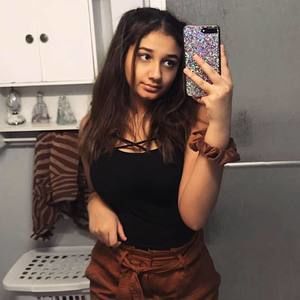 Meet your Posher, Fallon